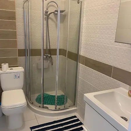 Modern In Near The Sea * פאפוס