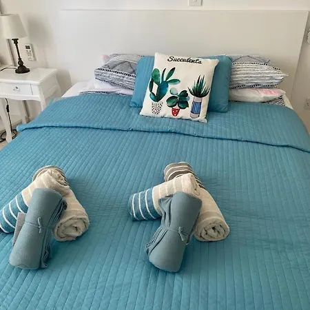 Modern In Near The Sea * פאפוס