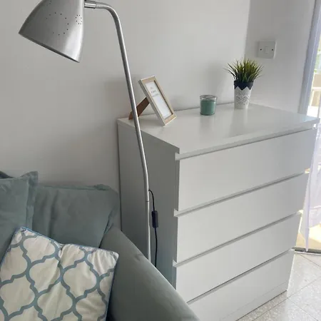Modern In Near The Sea דירה